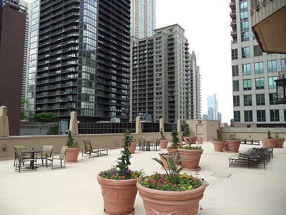 2nd image of 670 N Wabash Ave