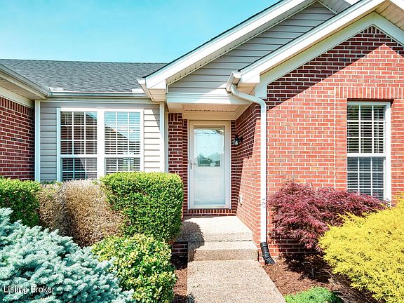 4th image of 85 Crafton Dr