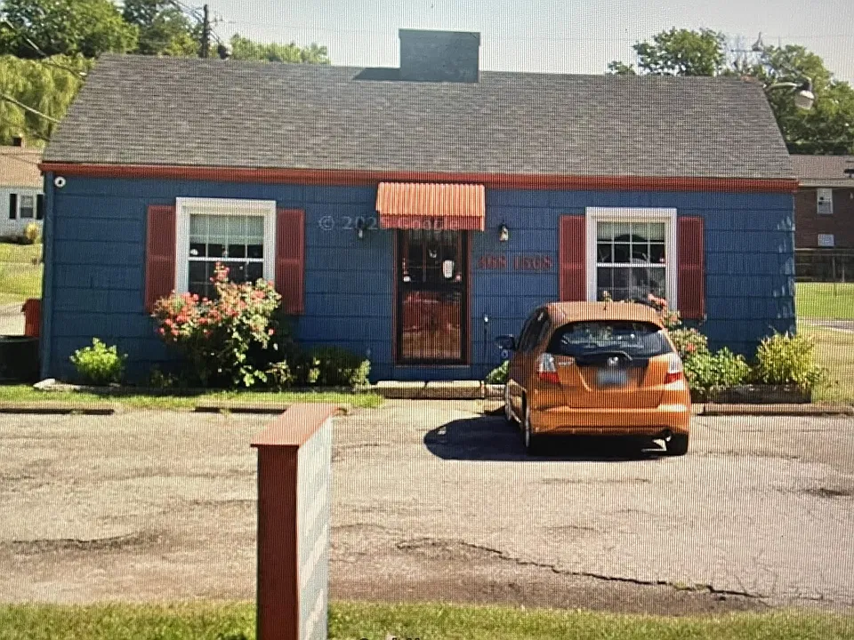 509 W Woodlawn Ave