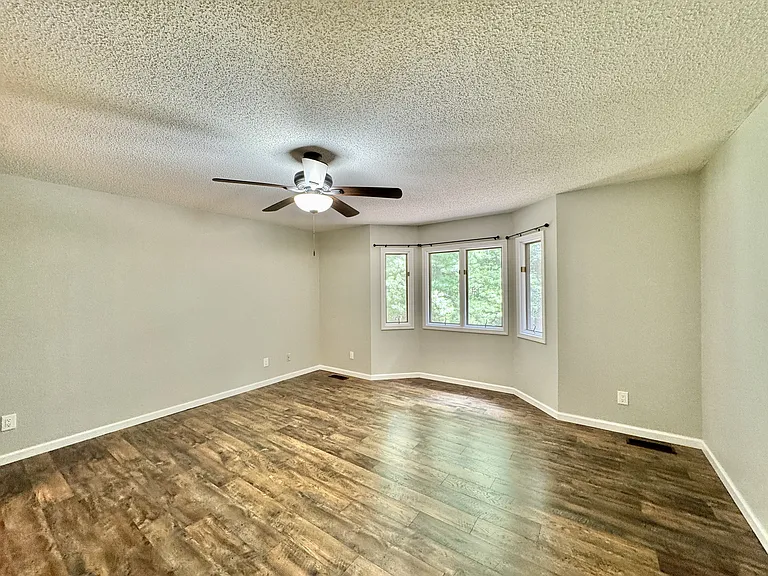 310 Paoli Trce — Photo 7