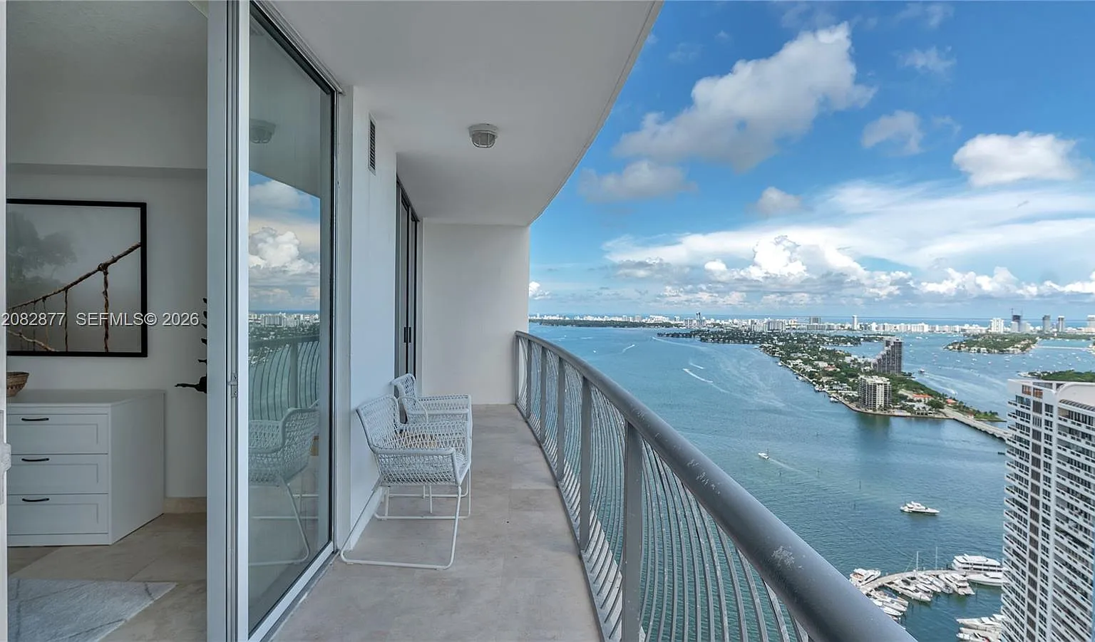 Opera Tower Condo — Photo 2