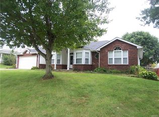 2208 Ellington Dr, Belleville, IL 62221