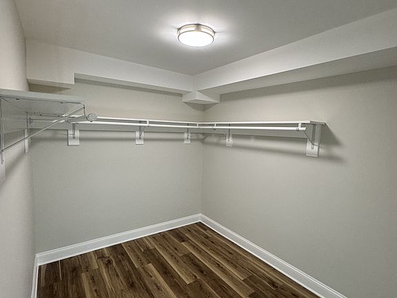 4th image of 115 Wedgewood Dr #1-E