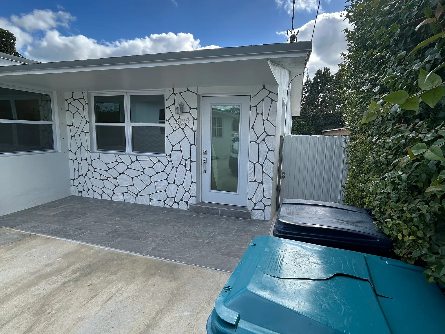 7334 SW 21st St — Photo 4