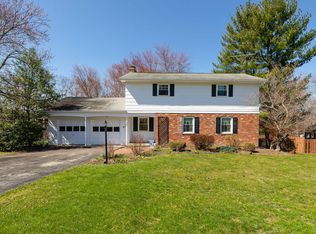 43 Hillview Dr, Poughkeepsie, NY 12603
