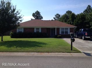 935 Poppleton Dr, Hinesville, GA 31313