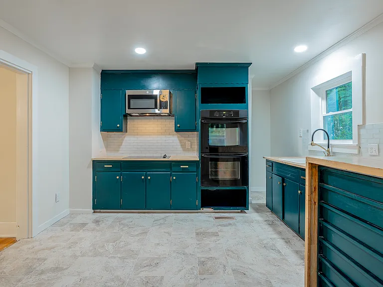 516 Moonhollow Ln — Photo 15