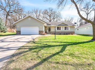 1413 2nd St, Milford, IA 51351