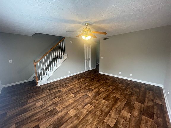 2nd image of 2352 Willowbrook Dr