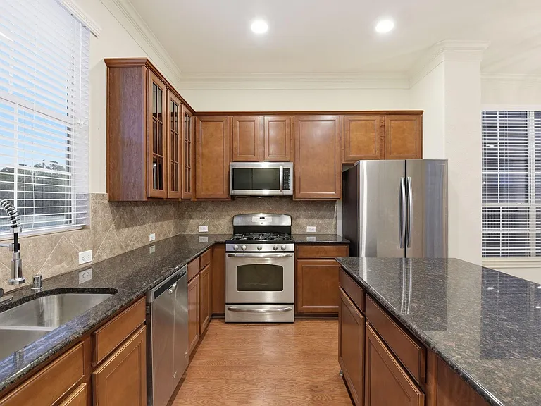 3209 Clearview Cir — Photo 23