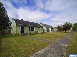1126 Caroline St, Port Angeles, WA 98362
