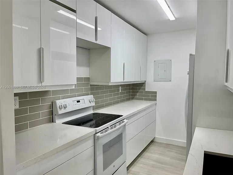 255 Galen Dr #3D — Photo 5
