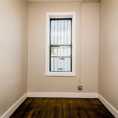 Rented by Nooklyn NYC LLC | media 31