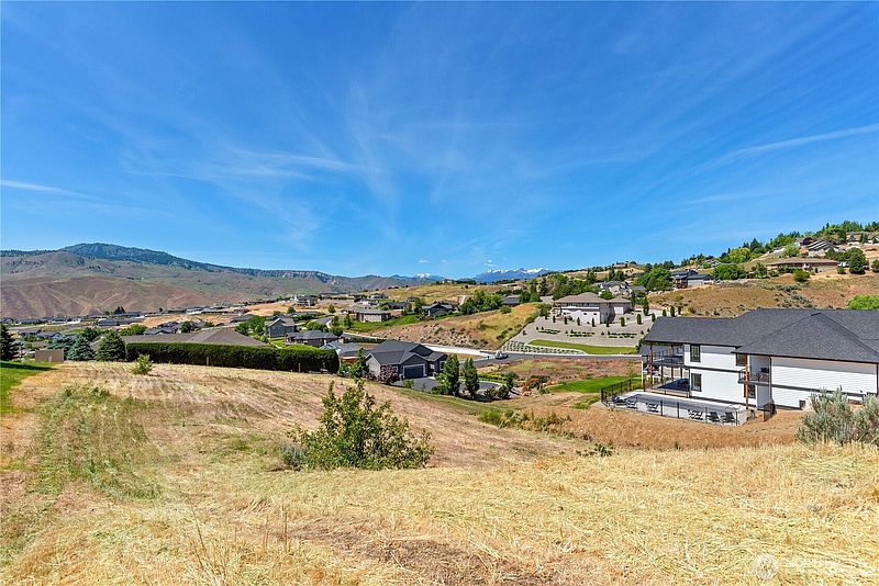 2nd image of 443 W Rolling  Hills Lane