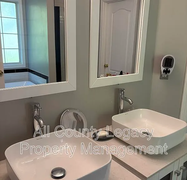 3022 Winding Grove Dr — Photo 8