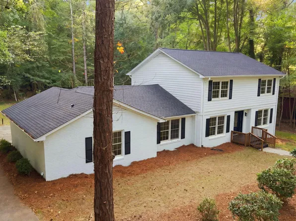 108 Chippendail Drive, Greenville, NC 27858