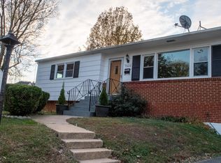 7222 Knapp Ct, Falls Church, VA 22043