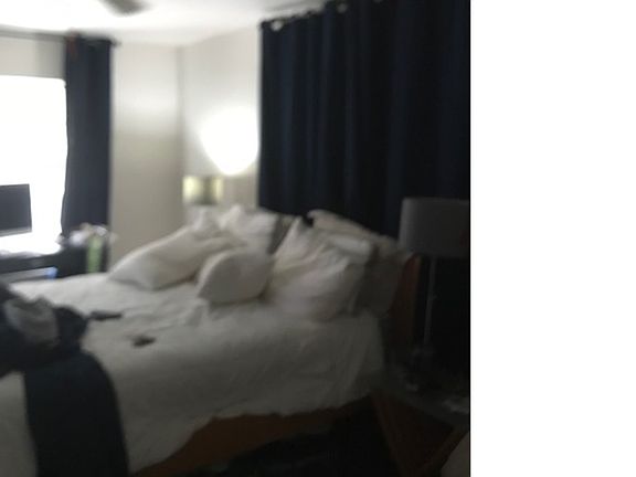 4th image of 321 NE 42nd Ct
