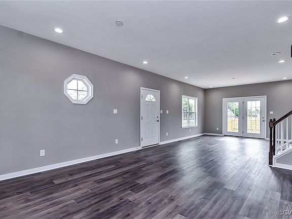 5th image of 2701 Y St