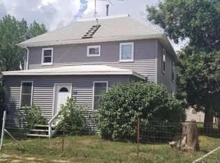 115 2nd St NE, Belfield, ND 58622