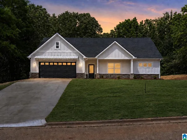 7662 Cloverdell Dr, Pinson, AL 35126