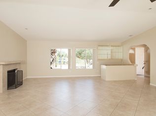 943 N Calle Loro, Palm Springs, CA 92262