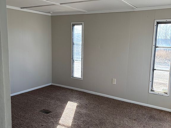 Large front bedroom