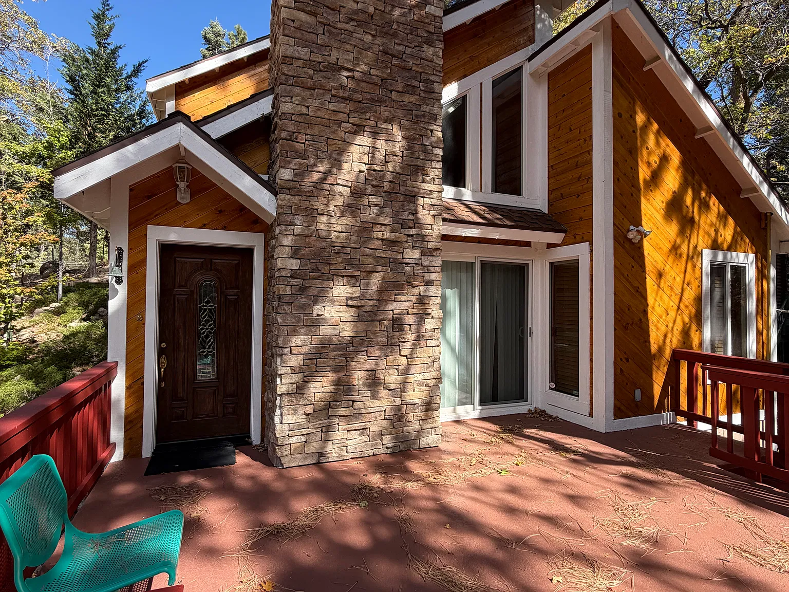 3 bed, 1351 sqft, $2,500 — Photo 3