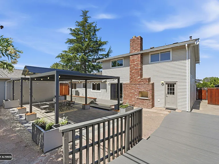 1554 American Beauty Dr — Photo 31