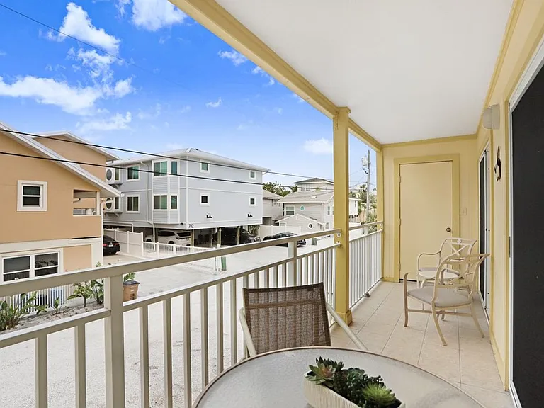 708 Gulf Blvd #A — Photo 15