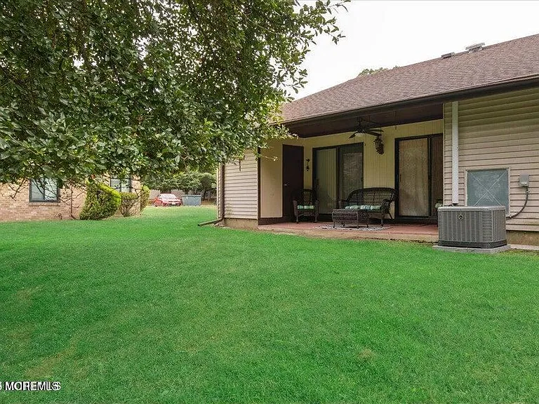 70 Overlook Way #E — Photo 18