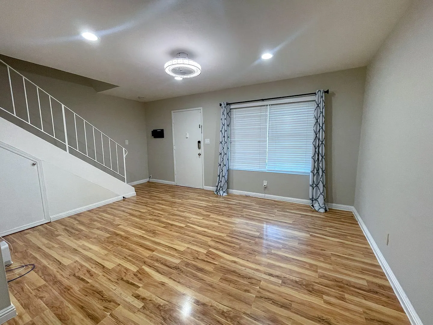 Updated 2 bed 1.5 bath townhome in central Fremont close to Fremont Bart — Photo 2