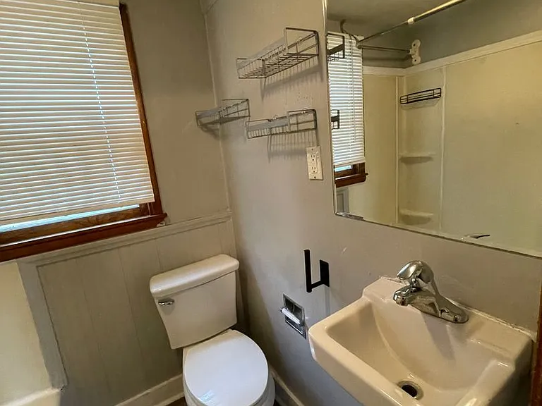 504 Chestnut St — Photo 16