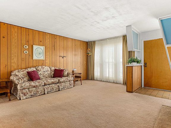 5th image of 1515 W Sunnyview Dr