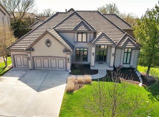 9700 Pickering St, Shawnee, KS 66227