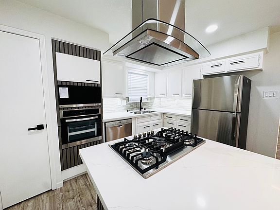 5th image of 2326 Briarview Dr #1