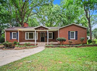 704 1st Avenue Pl NE, Conover, NC 28613