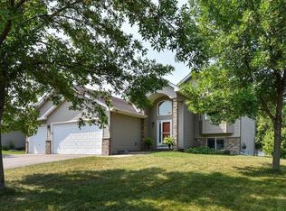 1527 Hidden Trl, Mayer, MN 55360