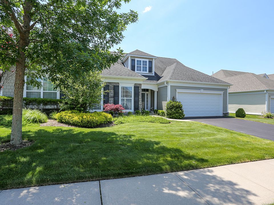 1st image of 185 Samantha Cir