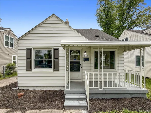 24610 Parklawn St, Oak Park, MI 48237