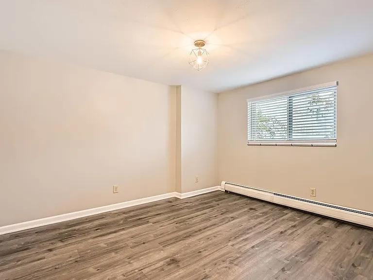 4725 S Acoma St — Photo 11