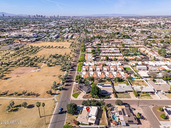 5th image of 3002 E GLENROSA Avenue