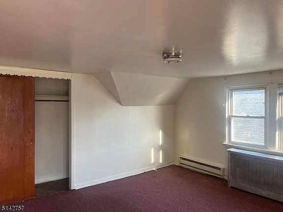 5th image of 781 E 22nd St