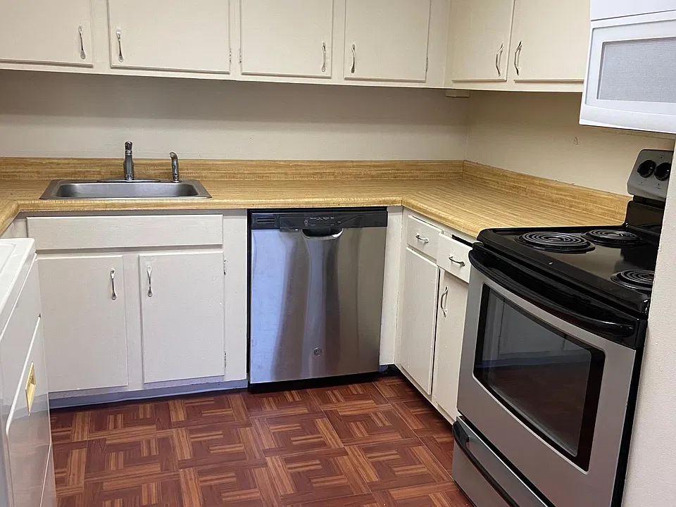 1718 Crimson Tree Way #27-B