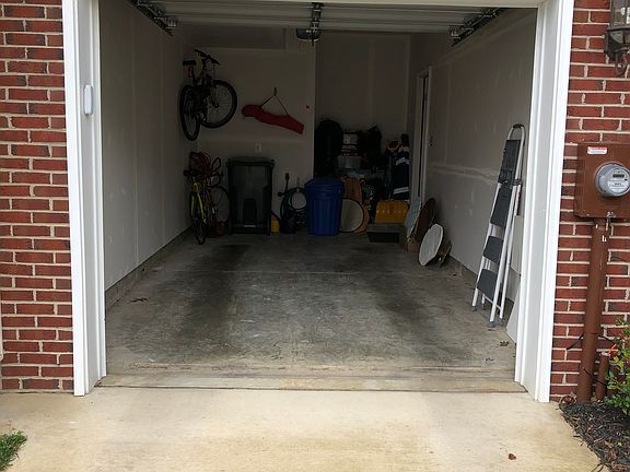 3rd image of 23020 Foxglove Way
