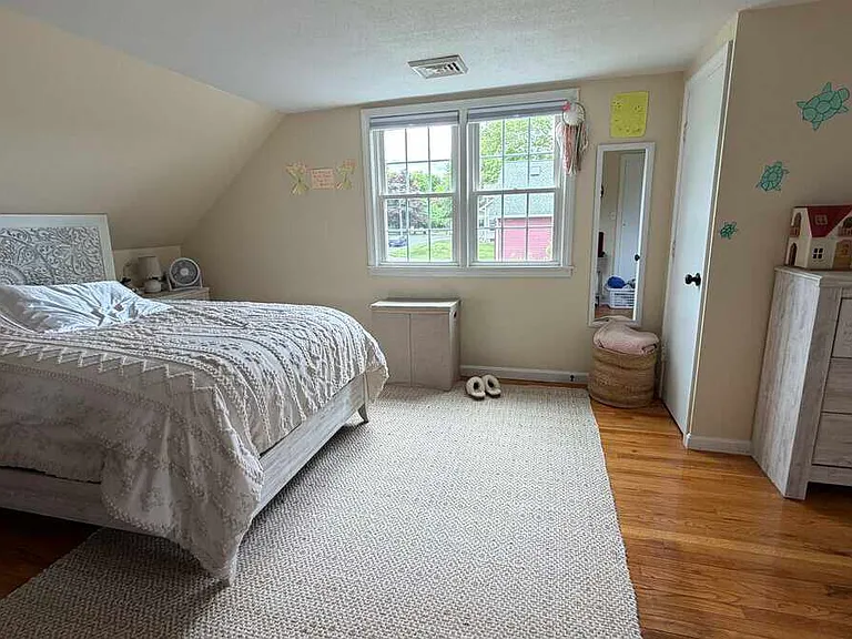 75 Alvord St — Photo 7