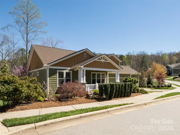 18 Estatoe Gap Rd, Biltmore Lake, NC 28715