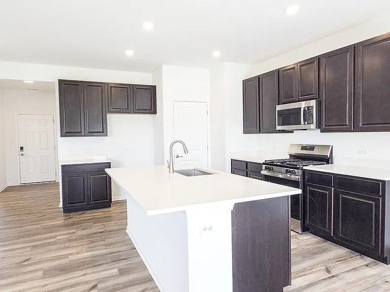 3655 Chadwick St — Photo 4