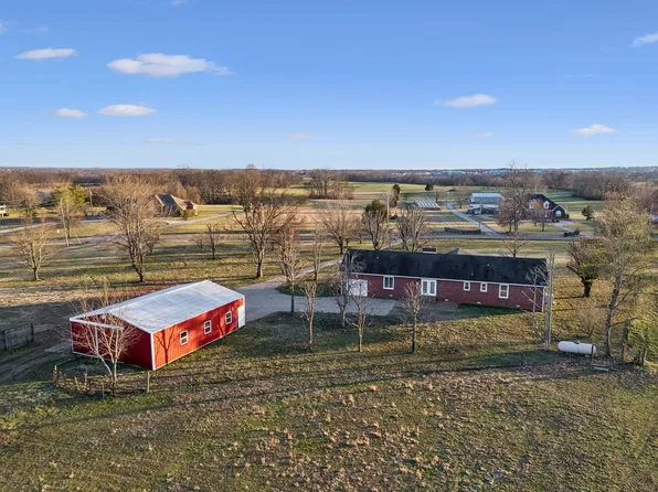 353 Branham Mill Rd, Gallatin, TN 37066