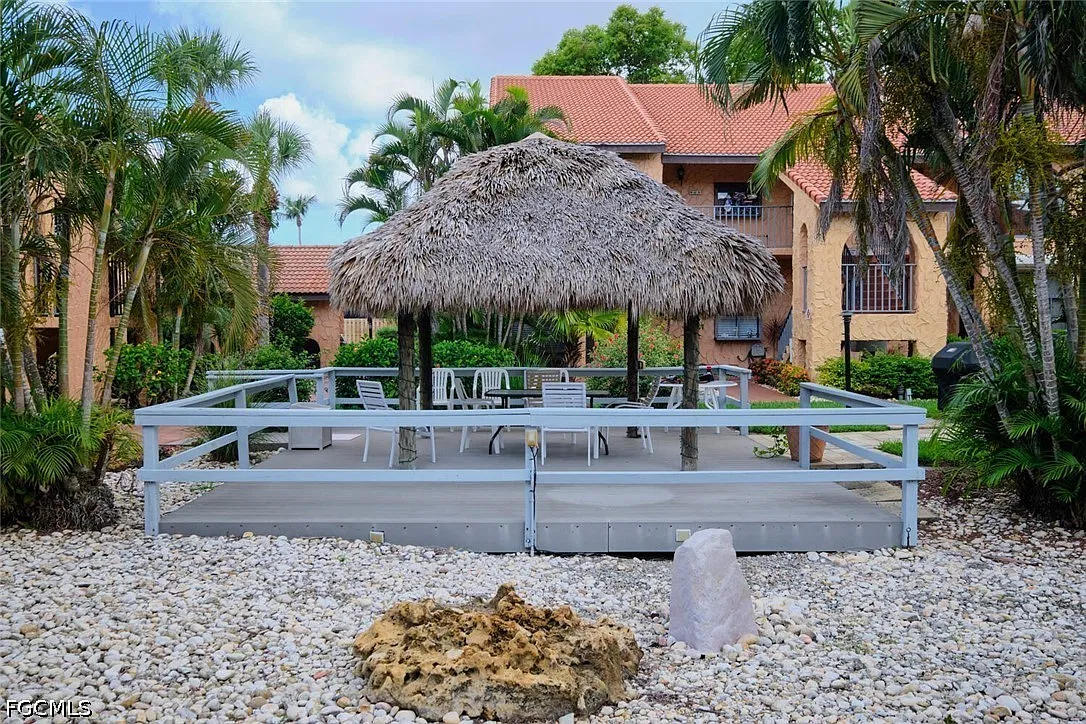 2 bed, 2.0 bath, 1306 sqft, $2,950 — Photo 3